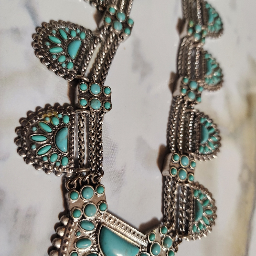 Lucky Brand Aqua and Silver Statement Necklace - Picture 8 of 10